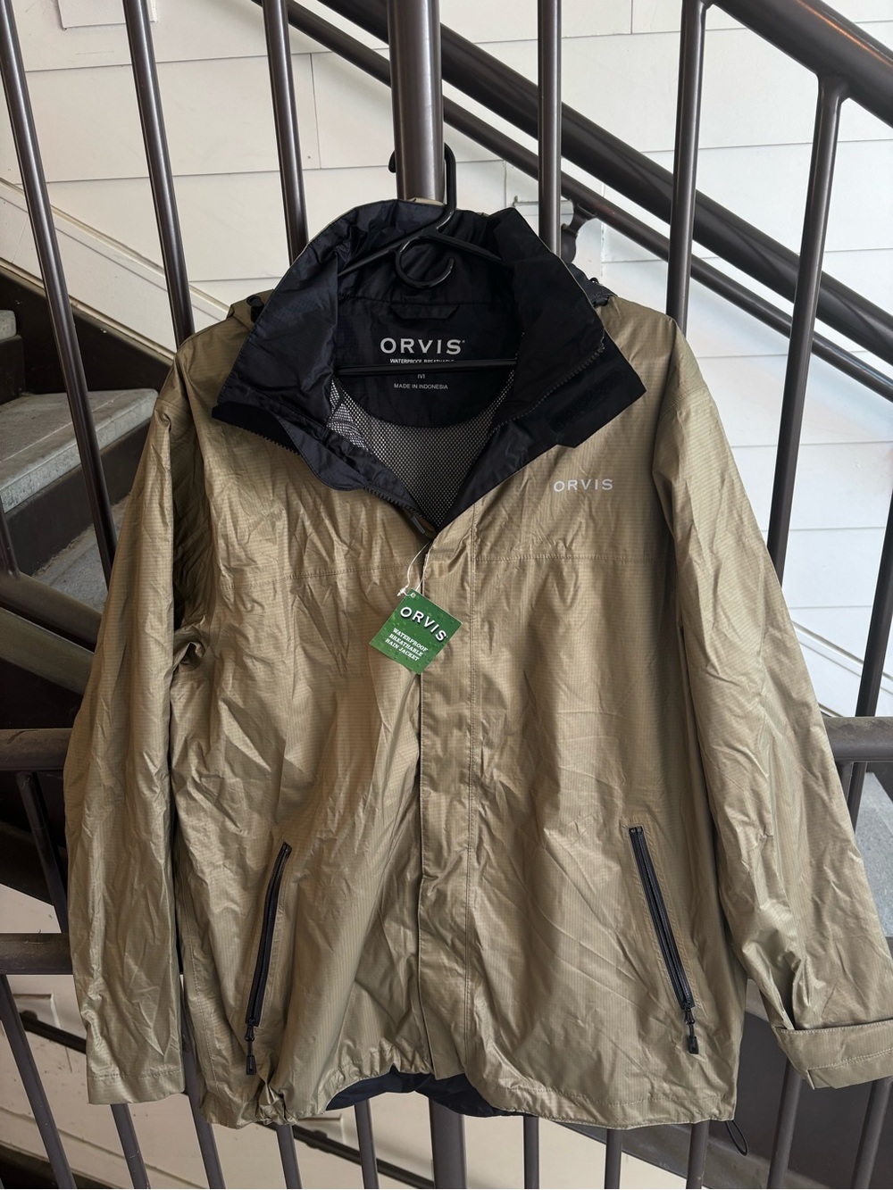 Orvis Men's Packable Windbreaker Jacket
